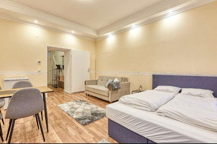 Ferienwohnung Lovely Airbnb Near Schoenbrunn Wien Exterior foto